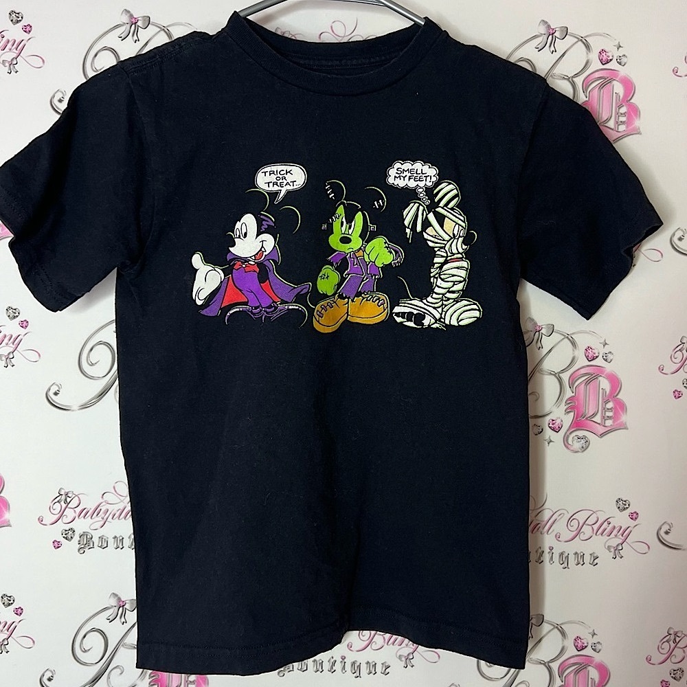 Disney tshirt Halloween trick or treat smell my feet Black Graphic T-Shirt